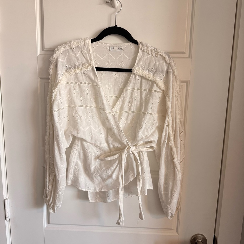 Zara White Eyelet Lace Blouse Top 100% cotton Size Small
